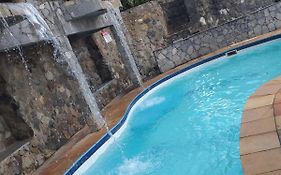 ESCAPE PARA O PARAISO, Casa Mobiliada com PISCINA e Salão de jogos, 300mt da PRAIA